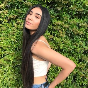 Meet your Posher, Julia